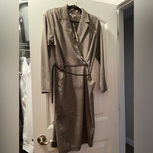 Max Studio Brown Houndstooth dress with belt, L, NWT